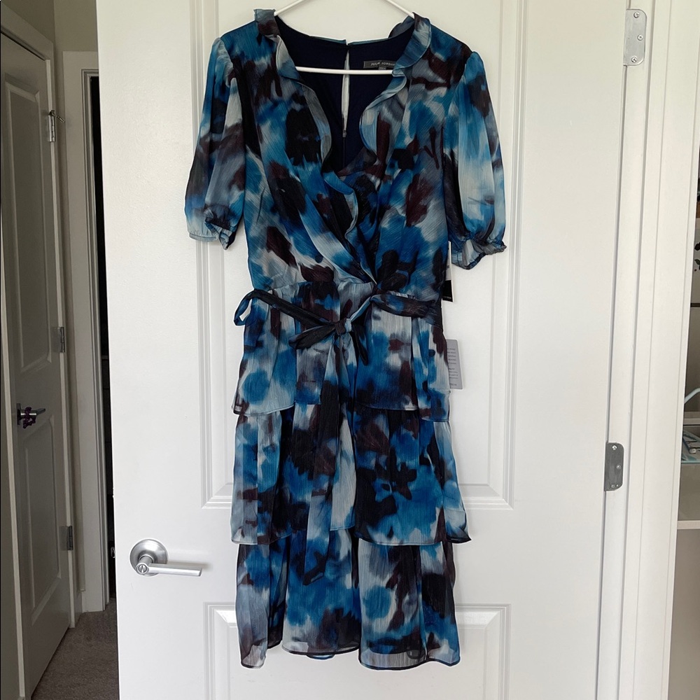 NWT - Julia Jordan Abstract Print Tiered Dress -Size 14 - Blue/Black/SilverSpark